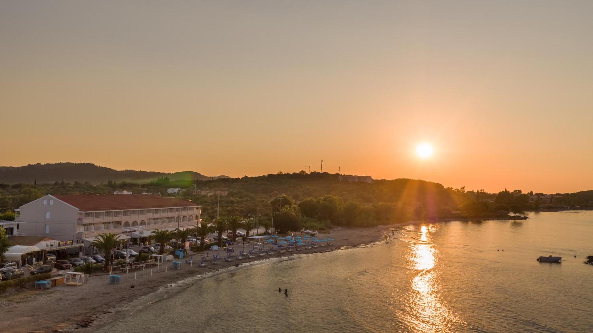 Aphrodite Beach Hotel Corfu โรดา ภายนอก รูปภาพ