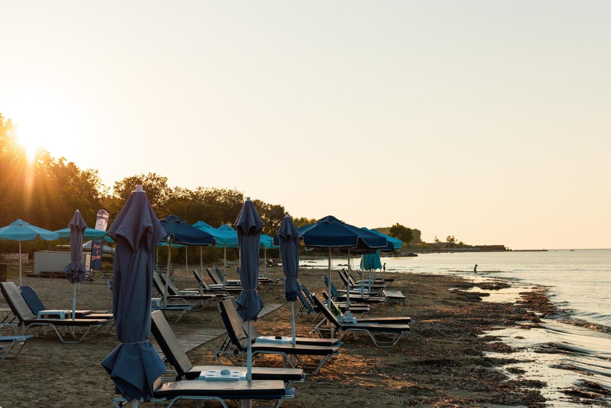 Aphrodite Beach Hotel Corfu โรดา ภายนอก รูปภาพ