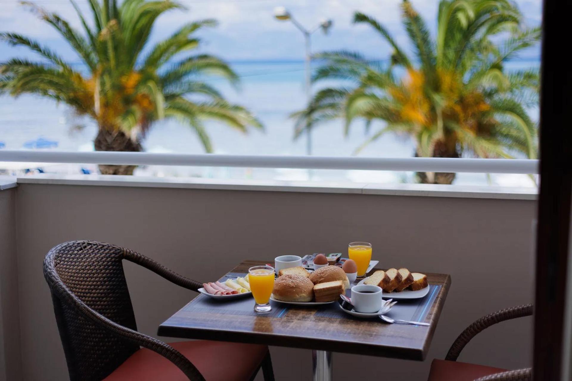 Aphrodite Beach Hotel Corfu โรดา ภายนอก รูปภาพ